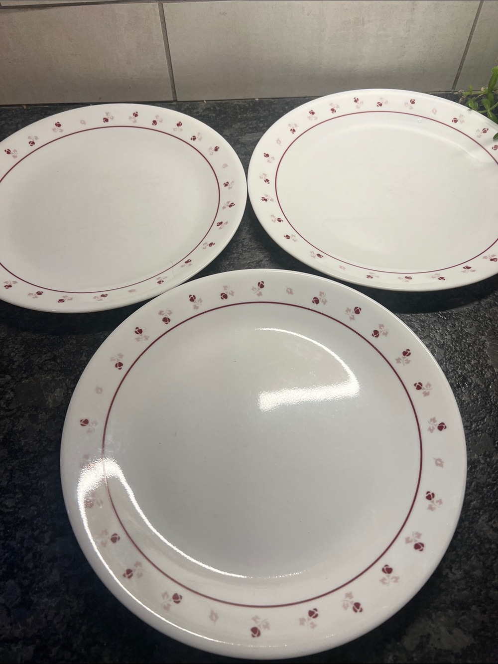 3 Vintage BURGANDY ROSE Corelle Dinner Plates with Red Rose Trim. Great shape